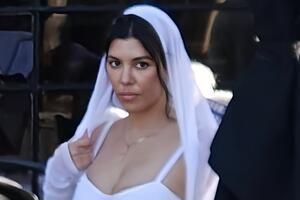Невеста в экстремальном мини: Кортни Кардашьян вышла замуж