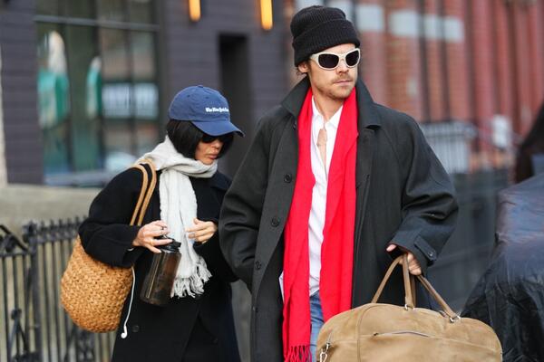 Зои Кравиц выходит замуж: инсайдер подтвердил тайную помолвку актрисы