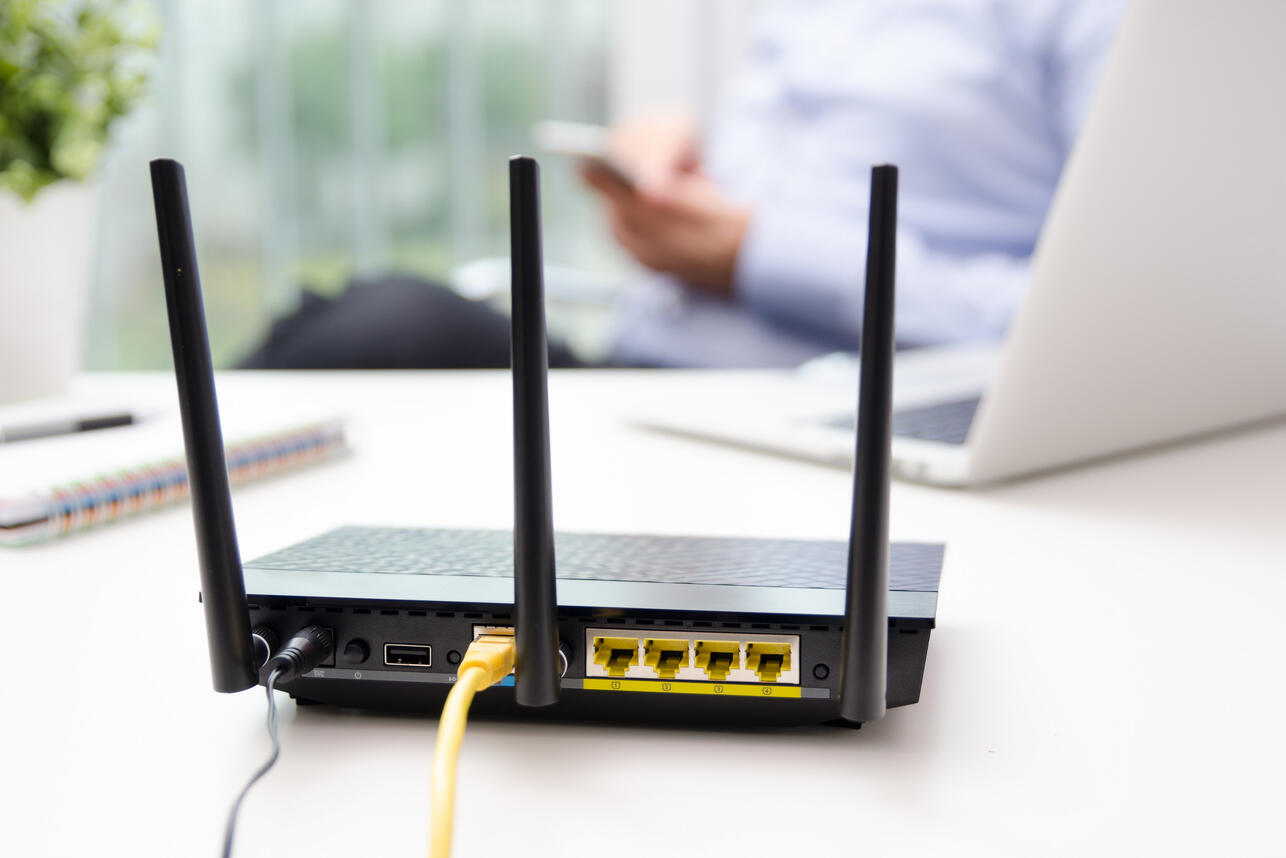 РљР&deg;РєРёР&micro; РїСЂР&micro;РґРјР&micro;С&sbquo;С&lsaquo; РЅР&micro;Р&raquo;СЊР&middot;СЏ СЃС&sbquo;Р&deg;РІРёС&sbquo;СЊ СЂСЏРґРѕРј СЃ Wi-Fi СЂРѕСѓС&sbquo;Р&micro;СЂРѕРј вЂ&rdquo; СѓР&plusmn;Р&micro;СЂРёС&sbquo;Р&micro; РЅР&micro;РјР&micro;РґР&raquo;Р&micro;РЅРЅРѕ, РїРѕРєР&deg; СЃРёРіРЅР&deg;Р&raquo; РЅР&micro; РїСЂРѕРїР&deg;Р&raquo;