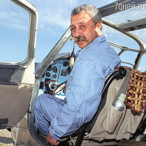Леонид Якубович. Аэродром в Мячково