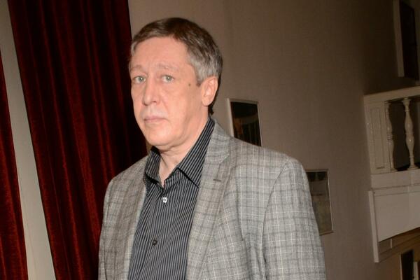 Выяснилось, кому Ефремов обязан своим возвращением на сцену — и это не Михалков