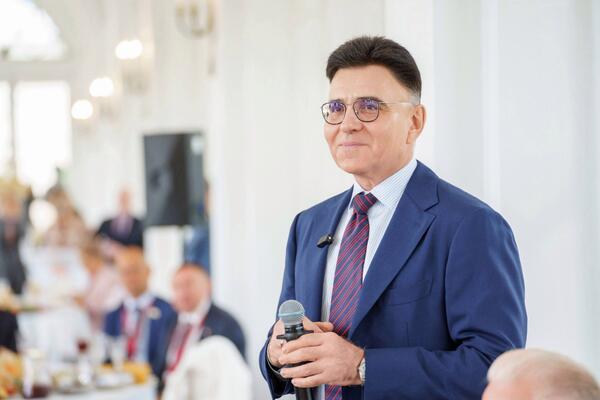 Александр Жаров заявил, что к концу года до 85% фильмов в прокате будут российскими