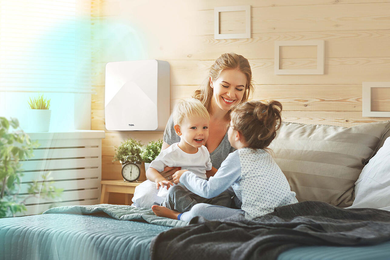 Бабушки против сквозняков: как проветривать детскую без риска для здоровья