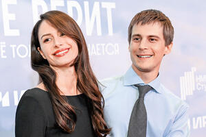 Пожарская поддержала мужа