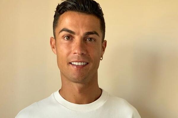 Как повзрослели! Криштиану Роналду показал своих подросших детей