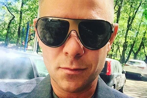 Митя Фомин обиделся на журналистов — прервал интервью, выругался и ушел