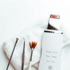 Весеннее обновление кожи: какие пилинги выбирают косметологи и почему