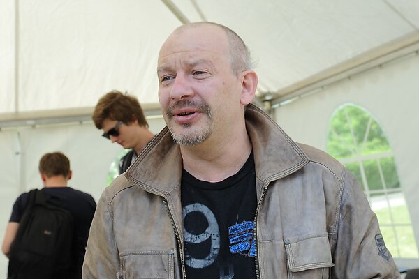 «Сейчас – руины!» Друг Марьянова показал плачевное состояние квартиры актера