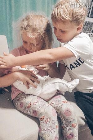 Дети Сергея Сафронова: сын Владимир и дочки Алина и Алиса