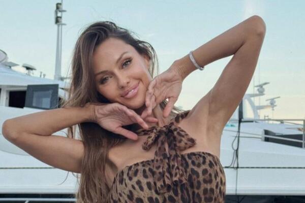 Боня показала первое фото со Смерфитом после воссоединения &mdash; вновь счастливая семья