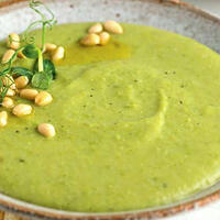 Крем-суп из картофеля и зеленого горошка: рецепт от фудблогера Елены Фенцик