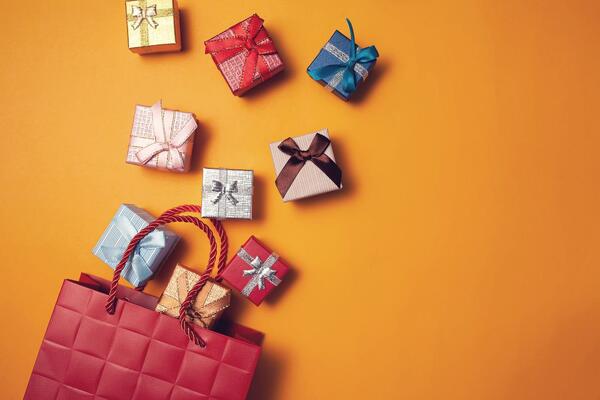 Что подарить на 23 февраля до 1000 рублей и не опозориться