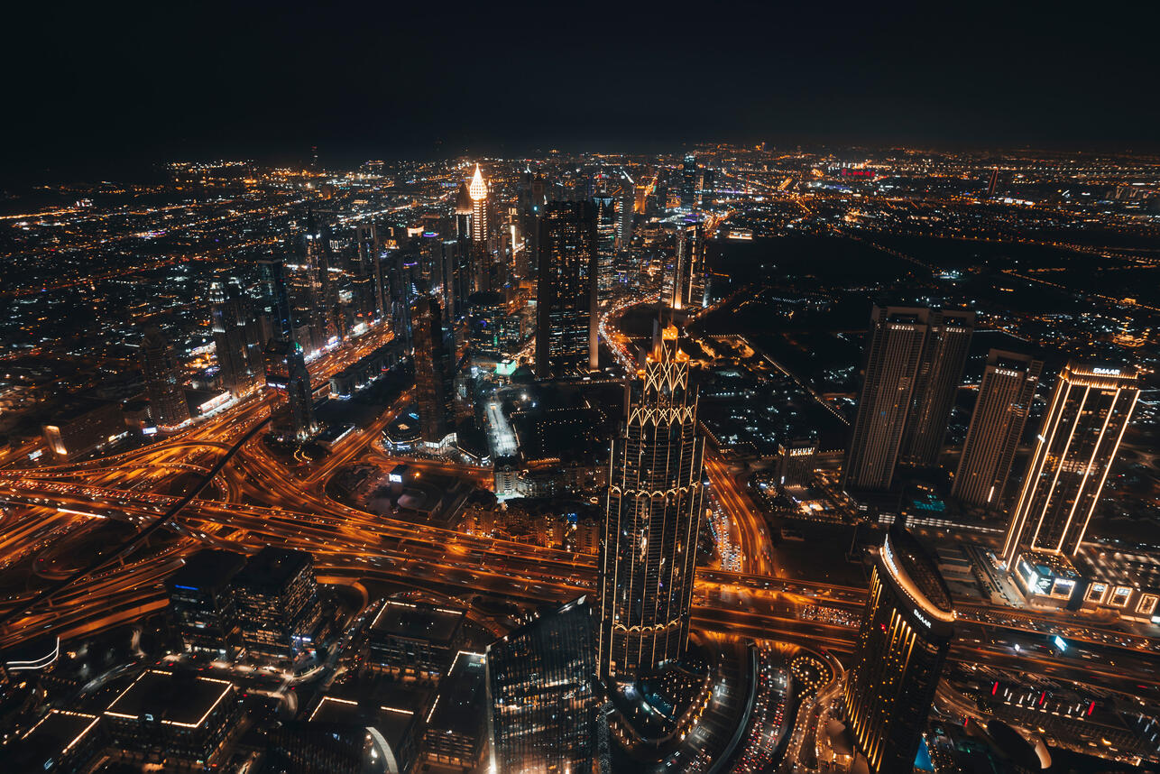 ноктуризм, что такое ноктуризм, ночной туризм, куда поехать ночью, куда поехать в путешествие ночью, ночной маршрут, ноктуризм примеры, ноктуризм Дубай, ноктуризм Париж, ноктуризм Токио, ночные путешествия, ночной Лувр, шоу фонтанов в Дубае, ночное сафари, северное сияние в Исландии, ночные маршруты по городам