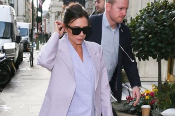 Образ дня: Виктория Бекхэм в Victoria Beckham
