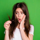 Особенно после зимы: что делать, если на волосах «выросла елочка»