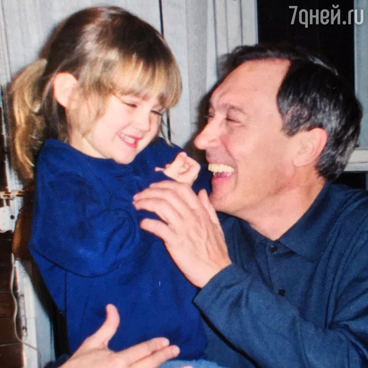 Лиза Янковская с дедом фото