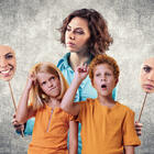 Маску на себя: как перестать быть «удобной мамой» и остаться любимой