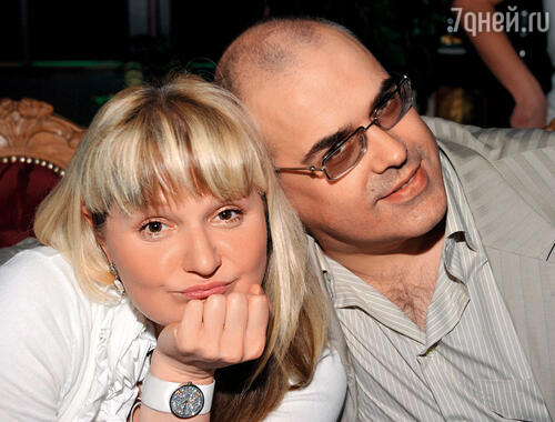 Рита в прессе рассказывала про свою любовь с Литягиным. И он ей подыгрывал! Хотя, насколько я знаю, у Андрея совсем другой идеал женщины...’