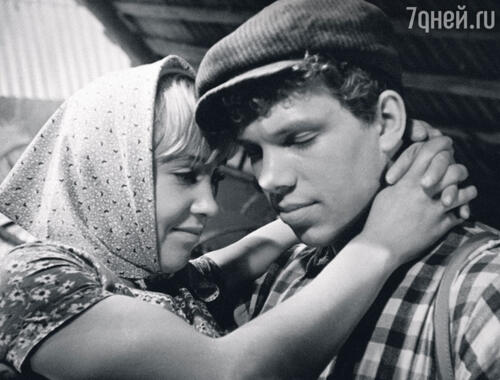С Надеждой Румянцевой в фильме «Полустанок». 1963 г.