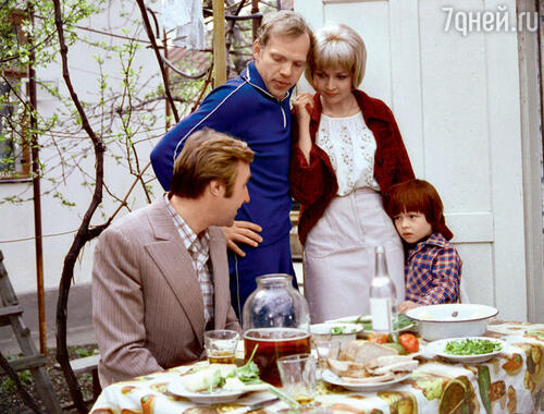 С Анатолием Васильевым и Ириной Акуловой в фильме «Экипаж». 1979 г.