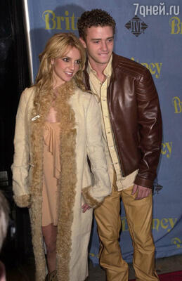 Бритни Спирс с Джастином Тимберлейком. 2001 год