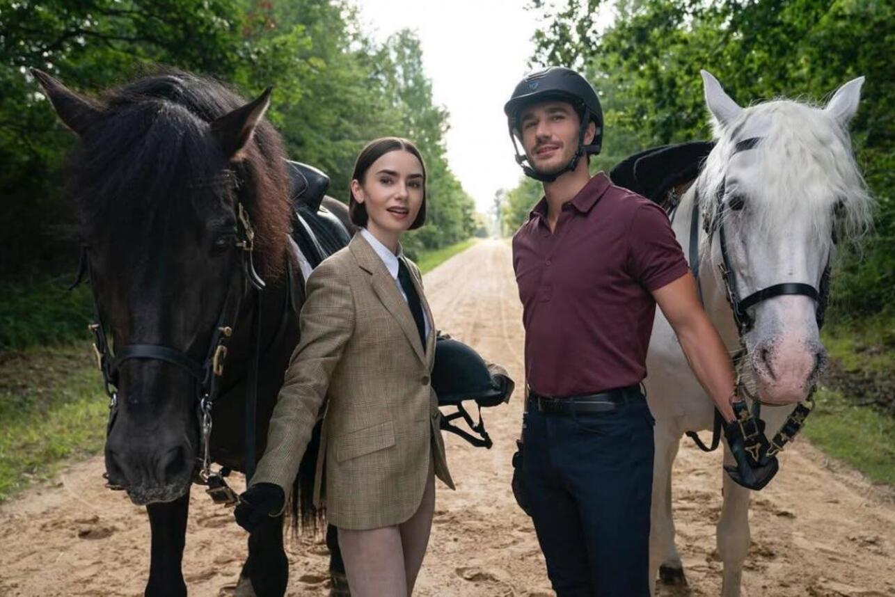 кадр из сериала «Эмили в Париже» пятый сезон фото