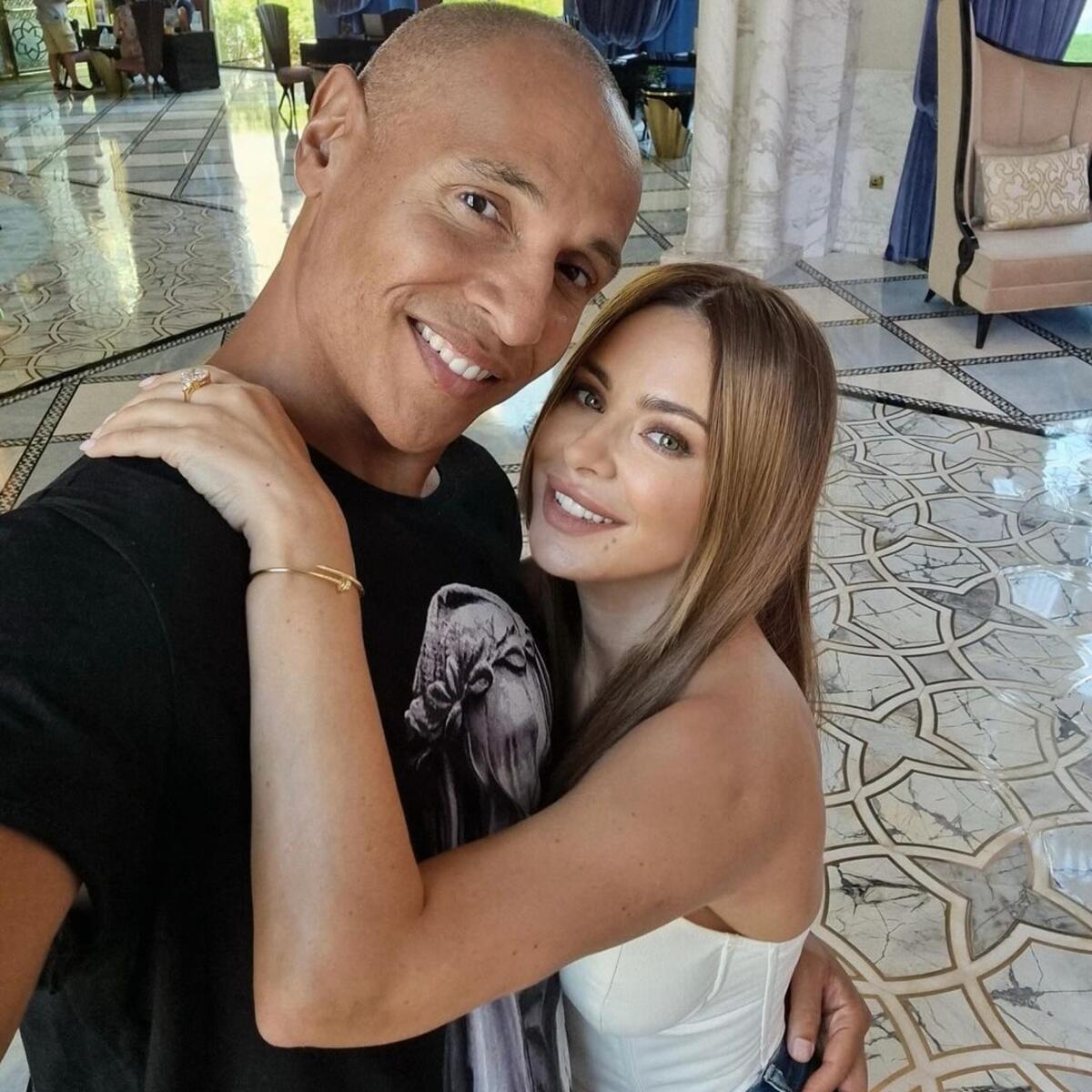 Ани Лорак удивила поклонников новым образом. Стильно или странно? - Статьи о знаменитостях