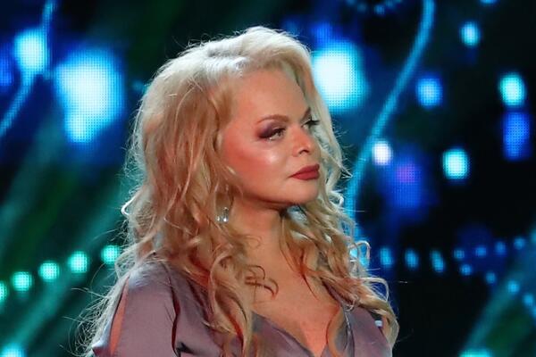 Честный снимок Ларисы Долиной без фотошопа