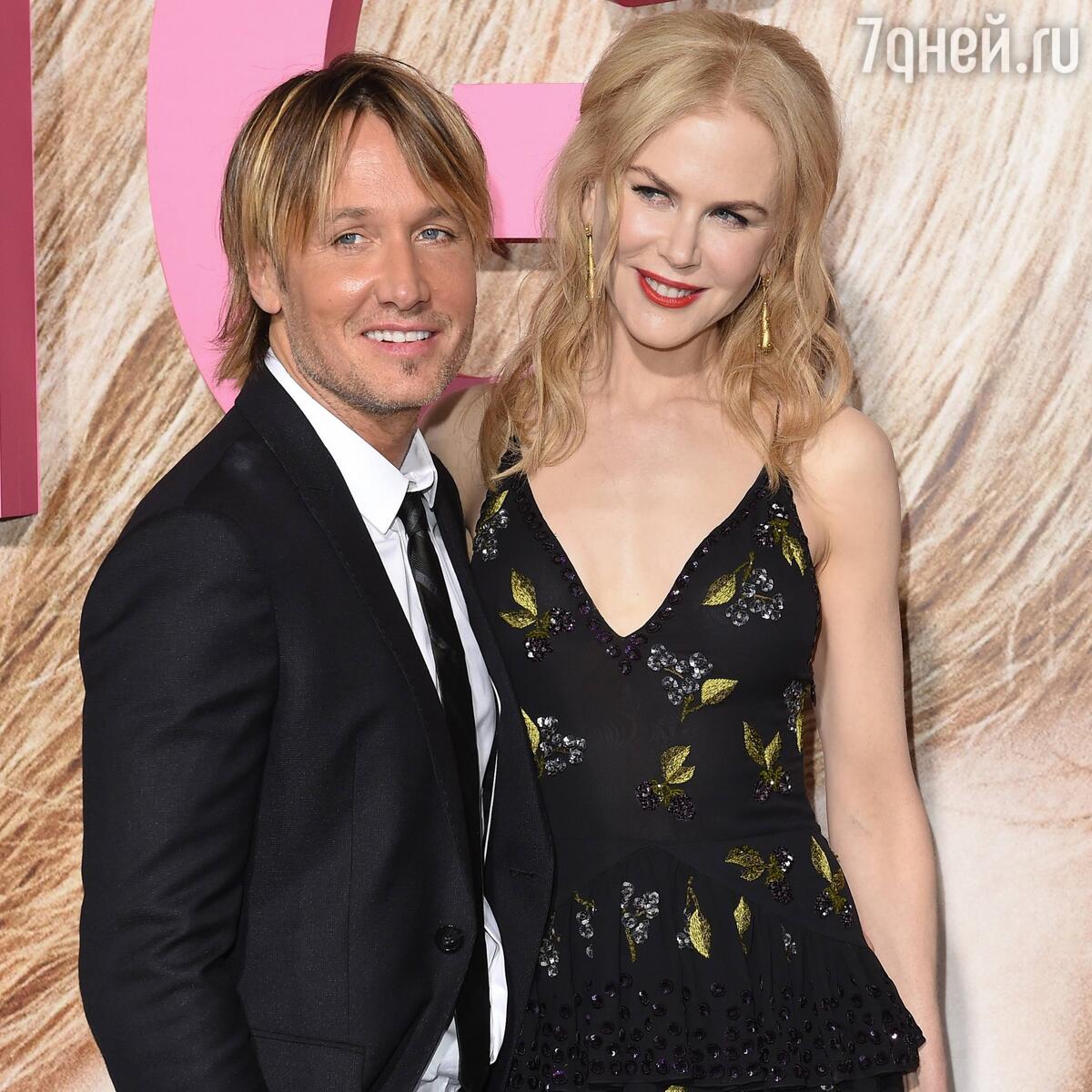 Ибица жағажайында жеке порно түсіру Кең жамбас, жұқа бел және үлкен кеуде