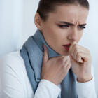 Чем смягчить горло при кашле — 5 работающих способов