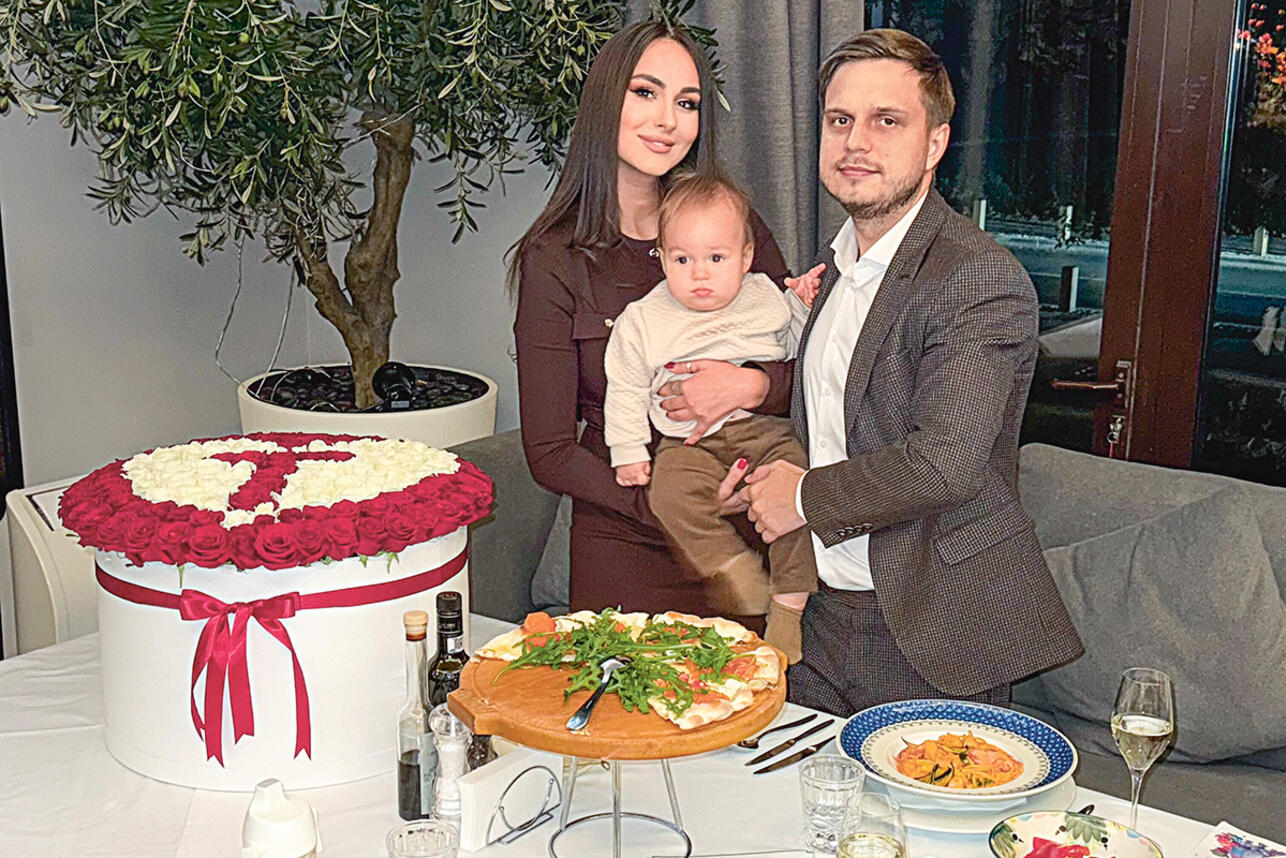 Антон и Валерия Ткачёвы с сыном