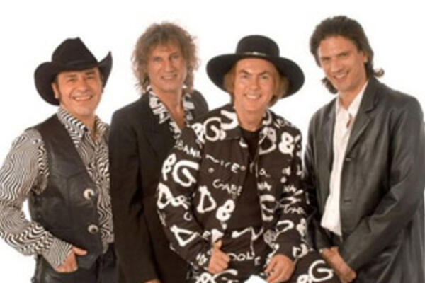 «SLADE» дарит подарки!