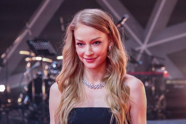 Миллионер устроил Ходченковой романтический сюрприз — свадьба не за горами