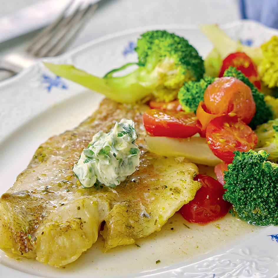 Александр Белькович: филе морского окуня с овощами