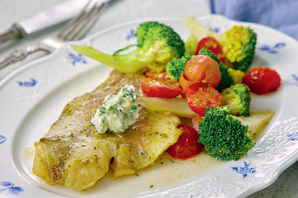 Александр Белькович: филе морского окуня с овощами