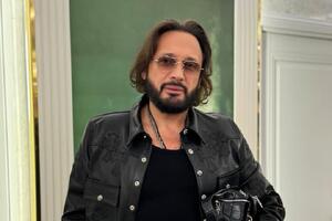 Танцы Навки, песни Королевой и огромный торт: Стас Михайлов с размахом отметил 57-летие