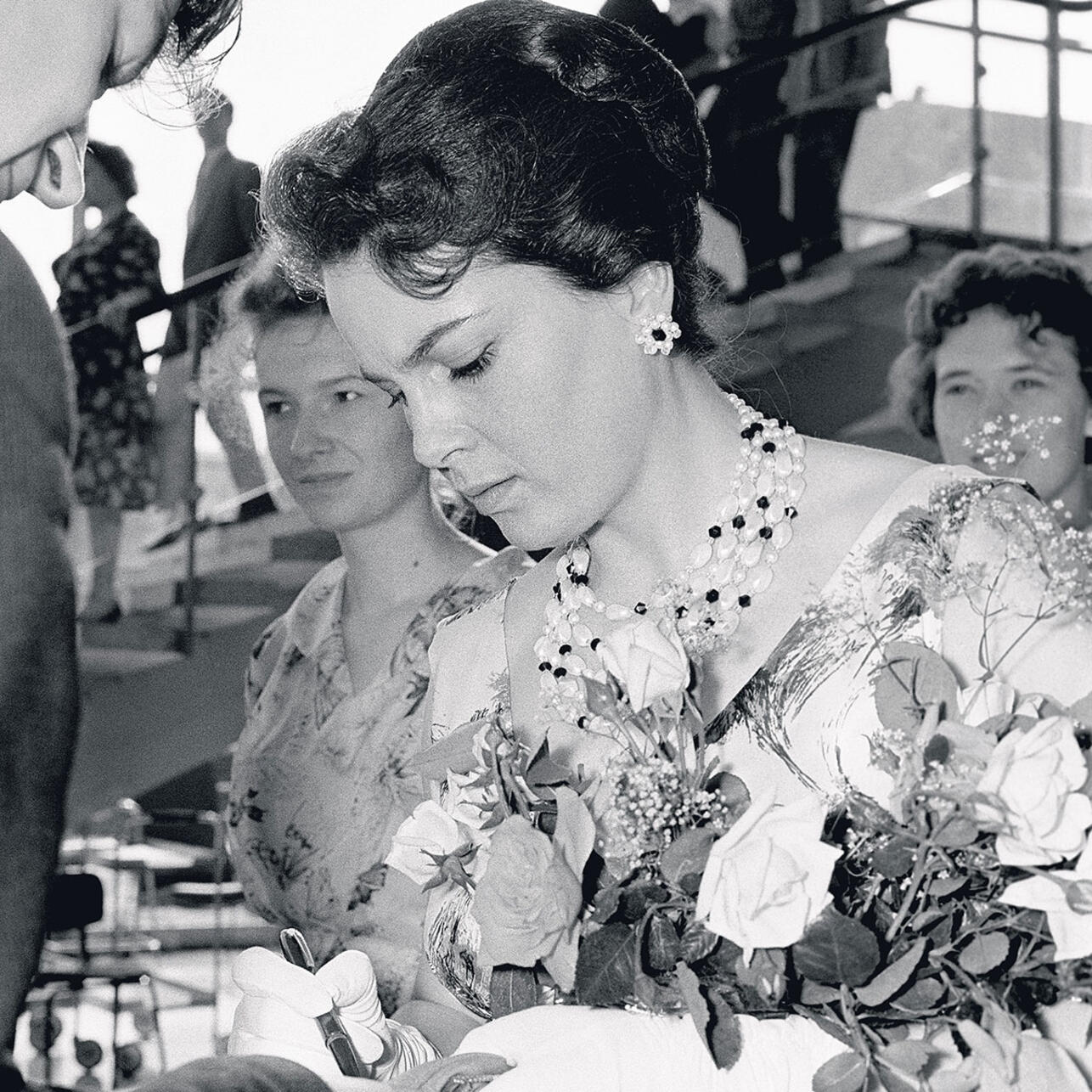 Элина Быстрицкая. Фото