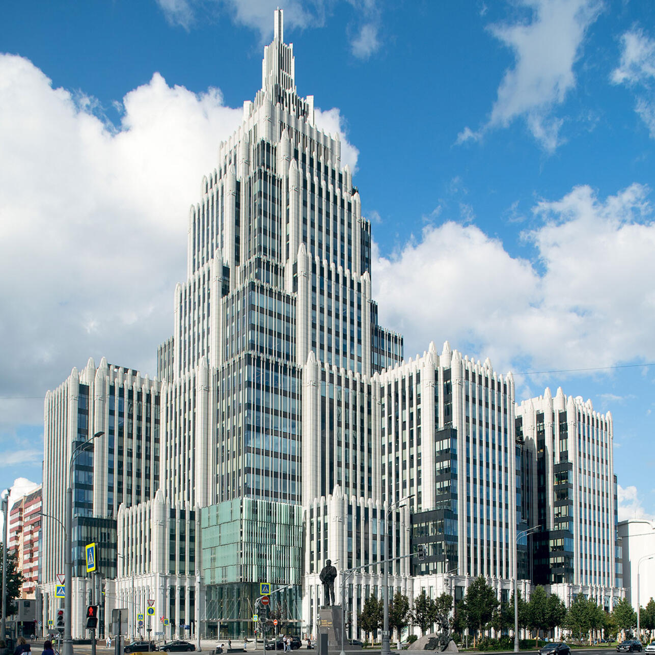Многофункциональный комплекс в Оружейном переулке