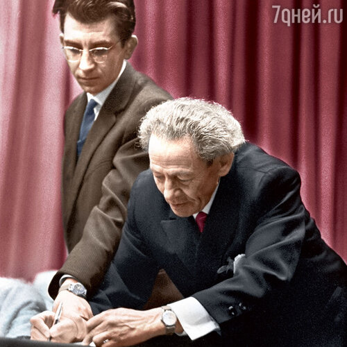 Вольф Мессинг во время одного из своих сеансов. 1960-е гг.