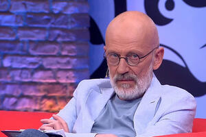 Младше его на 38 лет: Александр Гордон бросил арфистку и снова женился