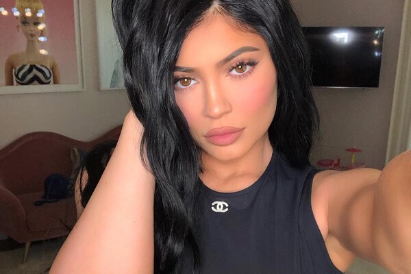 Кайли Дженнер заработает на детях