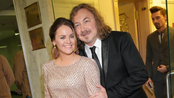 Сразу плюс 10 лет: Проскурякова стала неузнаваемой после преображения