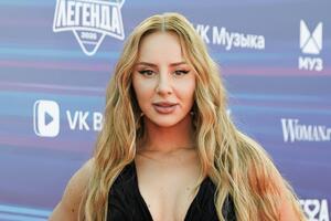 Что известно об уходе Анны Asti со сцены — слухи и подробности