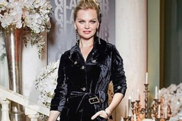 Образ дня: Елена Кулецкая в Laroom