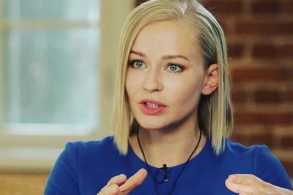 «Не узнать без косметики!» Юлия Пересильд показала себя в натуральном виде