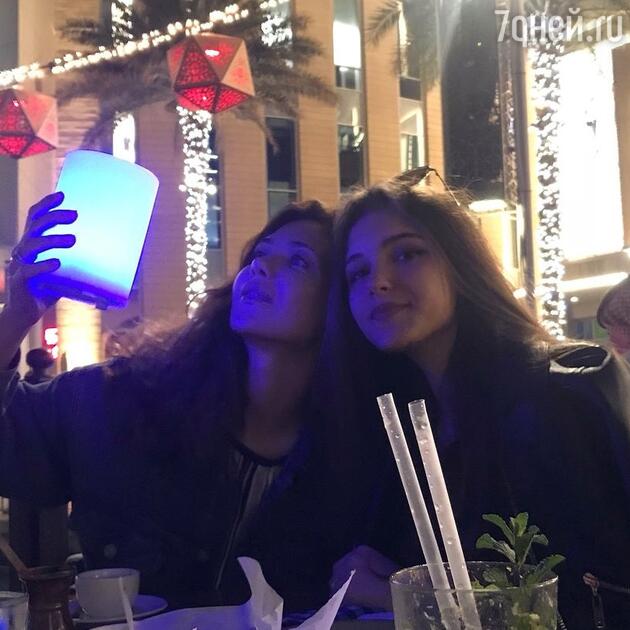 Екатерина Климова с дочкой Елизаветой - фото