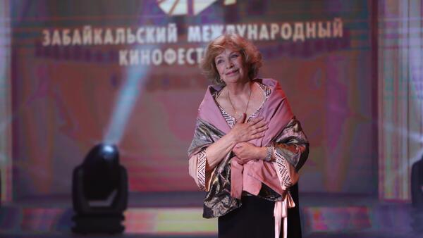 Остроумова — про внука, отказавшегося от актерской стези: «Предлагала пойти в астрономию»