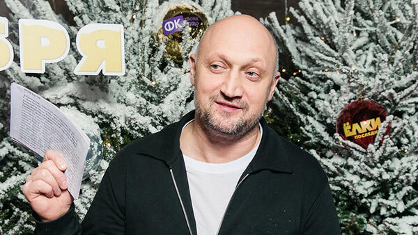 Новый фильм Тимура Бекмамбетова и все части «Ёлок» появятся на новогодней платформе