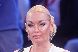 Умудрилась и тут опозориться: Волочкова проснулась после вечеринки в чужой постели