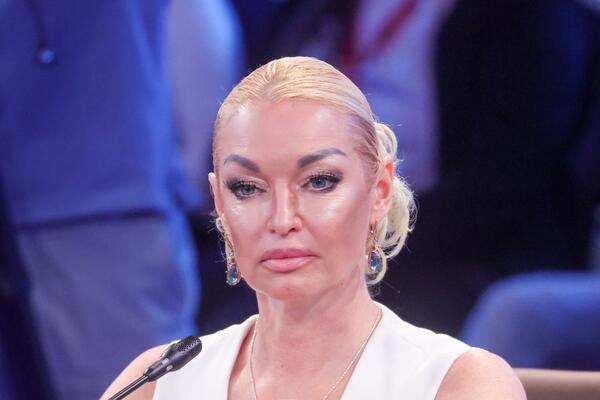 Умудрилась и тут опозориться: Волочкова проснулась после вечеринки в чужой постели